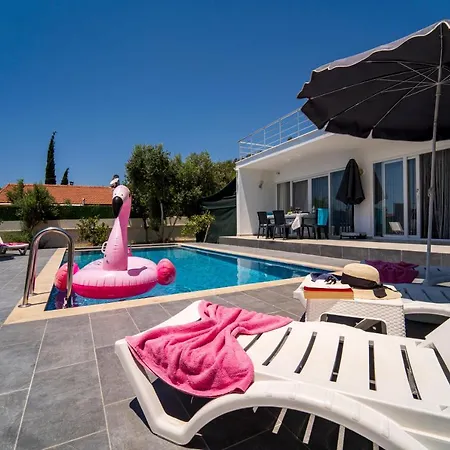 Spacious With A Private Pool For 8 People In Mugla, - Awz 187 *