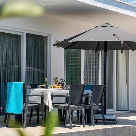 Spacious With A Private Pool For 8 People In Mugla, - Awz 187 빌라 페티예