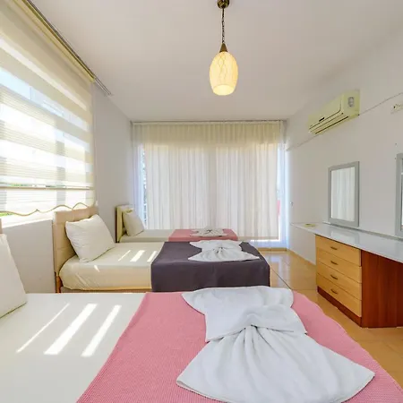 빌라 Spacious With A Private Pool For 8 People In Mugla, - Awz 187 페티예