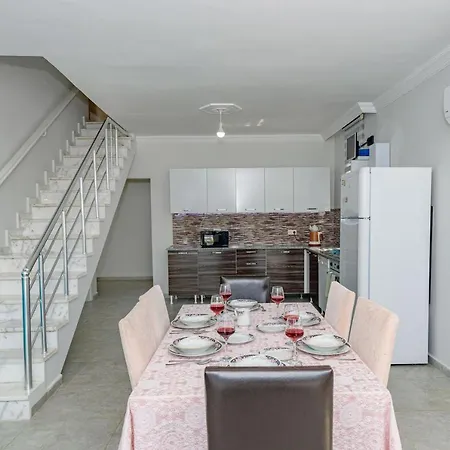 빌라 Spacious With A Private Pool For 8 People In Mugla, - Awz 187